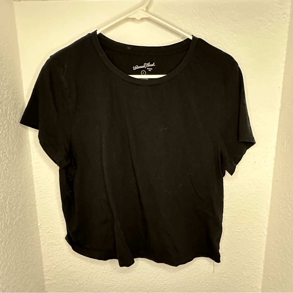 Universal Thread - Women’s Cropped Shirt